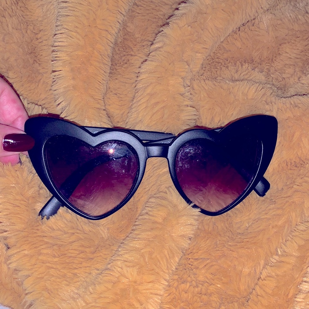 black matte heart sunglasses